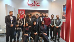 عکس یادگاری تیم تالیا در روز آخر نمایشگاه